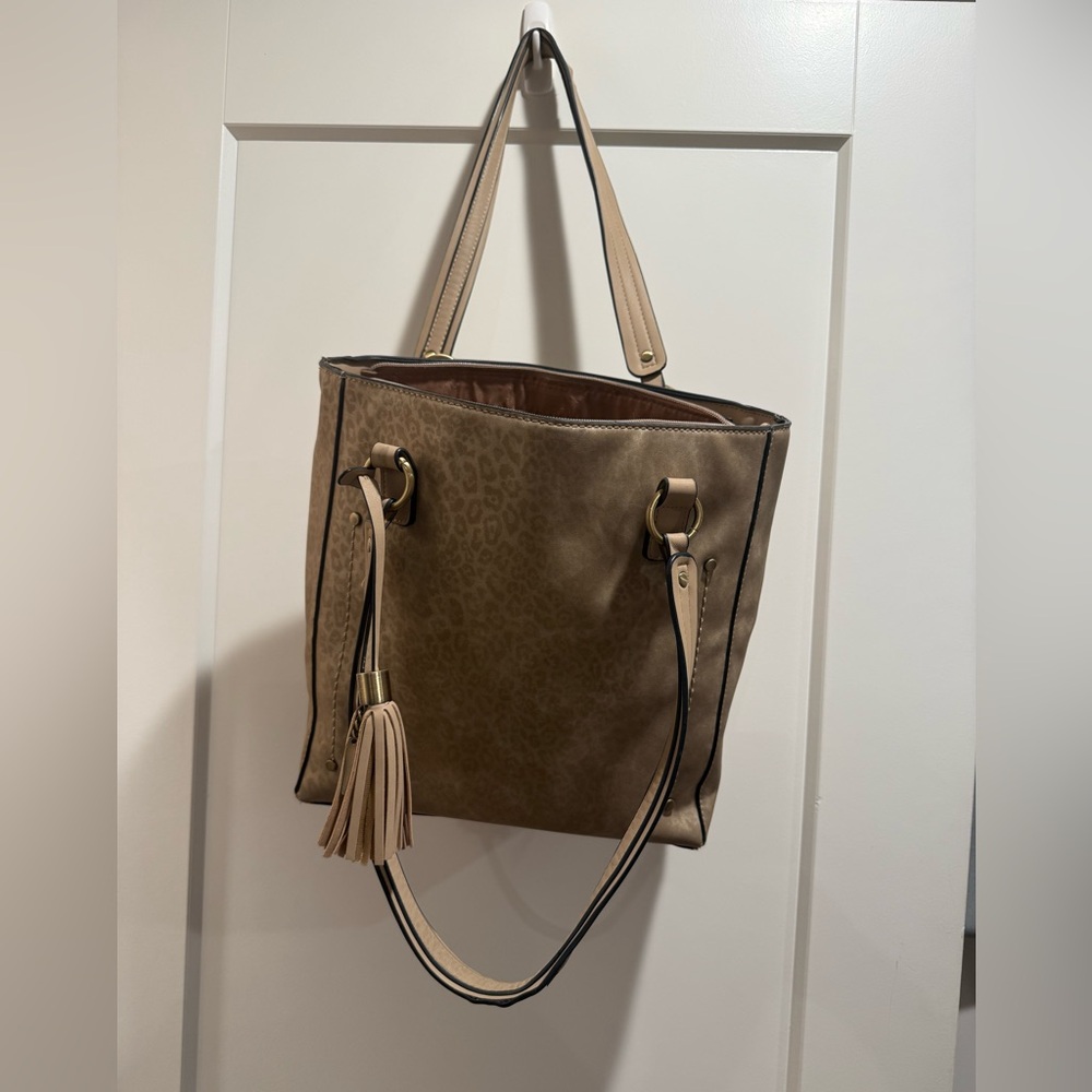 Simply‎ Noelle Taupe Leopard Print Tote Bag